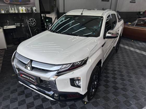 MITSUBISHI L200 TRITON 2.4 16V TURBO DIESEL SPORT HPE-S CD 4P 4X4 AUTOMÁTICO